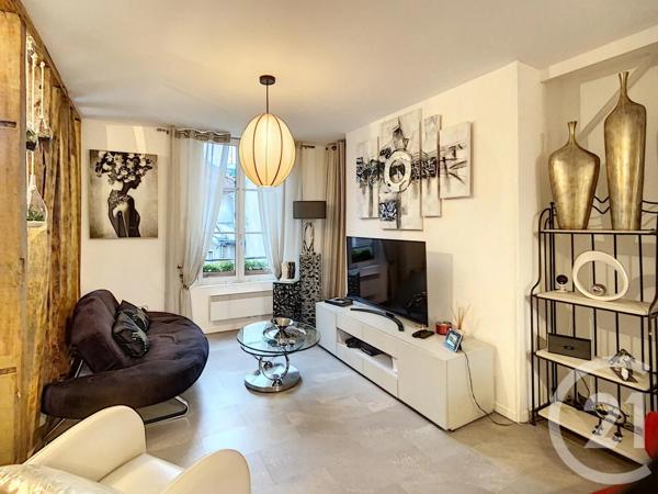 Appartement F3 à vendre  3 pièces - 81 m 2   TROYES  - 10