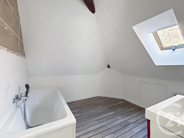 Appartement F3 à vendre  3 pièces - 81 m 2   TROYES  - 10