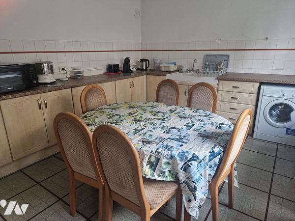 Deux maisons communicantes ( 360 m2) , possibilités de location sur un terrain de 470 m2