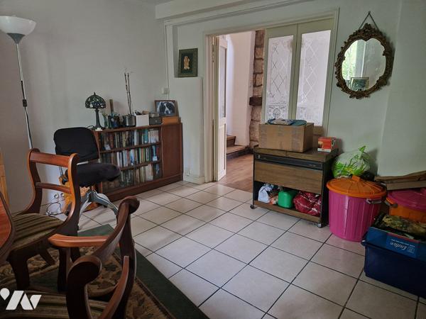 Deux maisons communicantes ( 360 m2) , possibilités de location sur un terrain de 470 m2