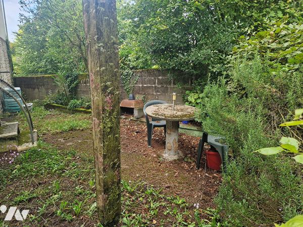 Deux maisons communicantes ( 360 m2) , possibilités de location sur un terrain de 470 m2