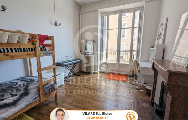 Beau T3 ancien de 70m2 balcon