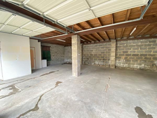 86200 LOUDUN Parking Loudun