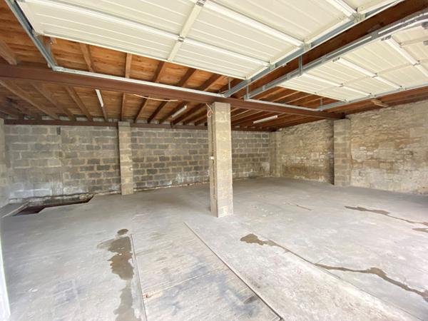86200 LOUDUN Parking Loudun