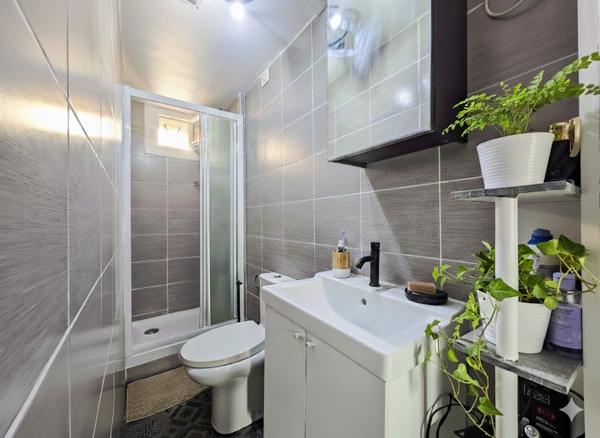 STOP AFFAIRE T3 44m² Centre ville LA LONDE 175000