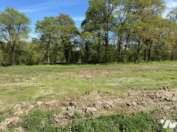 BESNE - Centre / Terrains à bâtir viabilisés / LIBRE DE CONSTRUCTEUR