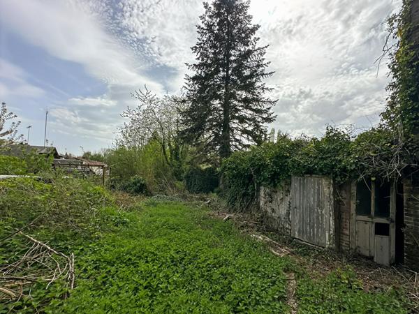 ETREPAGNY HYPER CENTRE VILLE JARDIN