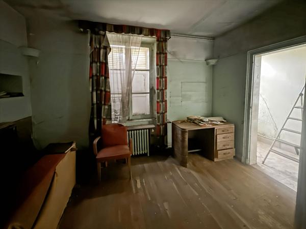 ETREPAGNY HYPER CENTRE VILLE JARDIN