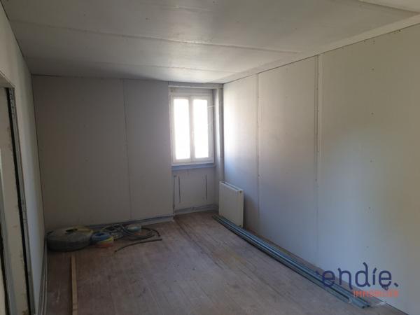 VENTE : maison de 4 pièces (71 m²) à HURIEL