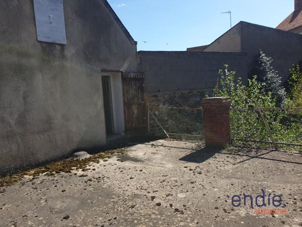 VENTE : maison de 4 pièces (71 m²) à HURIEL