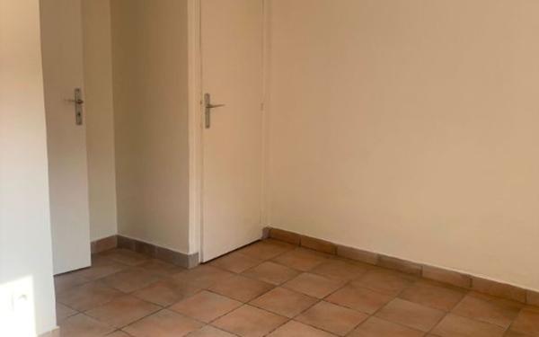 Appartement à louer    2 pièces •  Massy