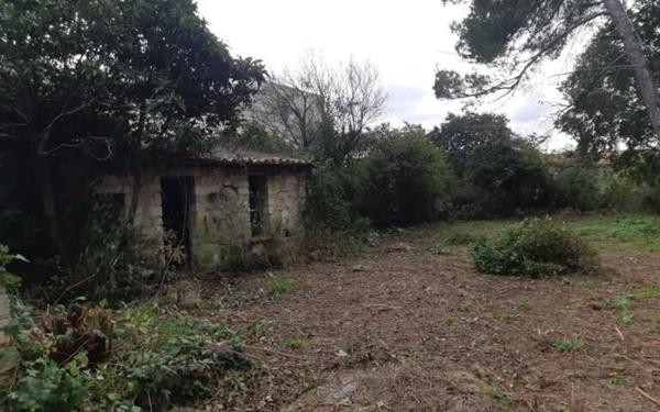 Terrain à vendre    Nîmes