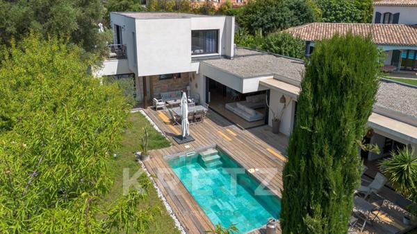 Cassis – Maison d’architecte de 232 m² – Vue vignes & mer