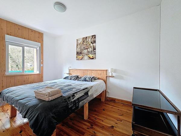 "Votre havre de paix entre montagne et rivière vous attend !"