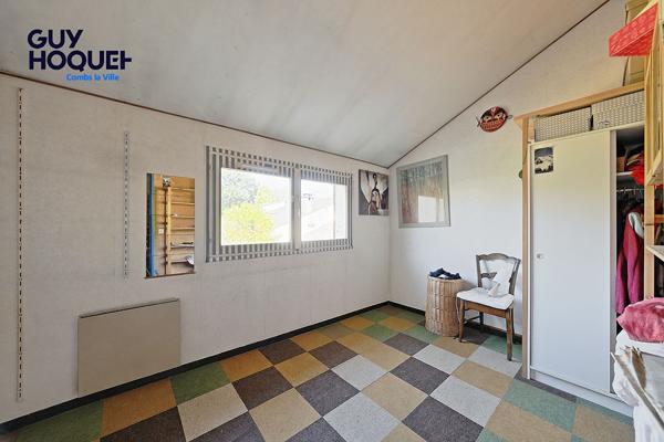 Maison 5 chambres à vendre à Combs-la-Ville dont une de plain-pied