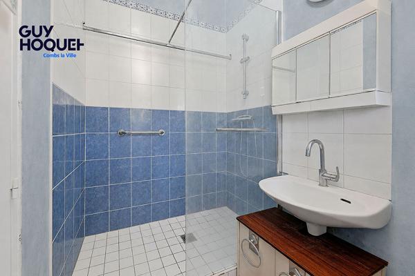 Maison 5 chambres à vendre à Combs-la-Ville dont une de plain-pied