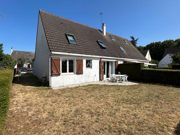 Maison 116 m2 avec jardin 400 000 € **  - Référence  9290
