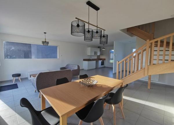 Maison à louer    4 pièces • 102,10 m2 Notre-Dame-de-Gravenchon