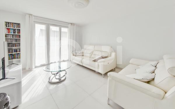 Maison à vendre    8 pièces •  Gressy