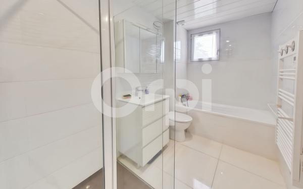 Maison à vendre    8 pièces •  Gressy