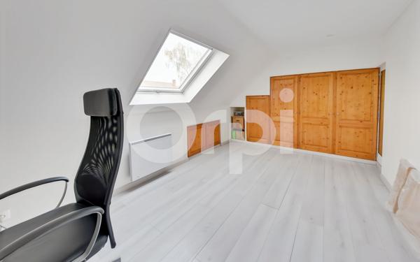 Maison à vendre    8 pièces •  Gressy