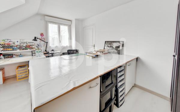 Maison à vendre    8 pièces •  Gressy