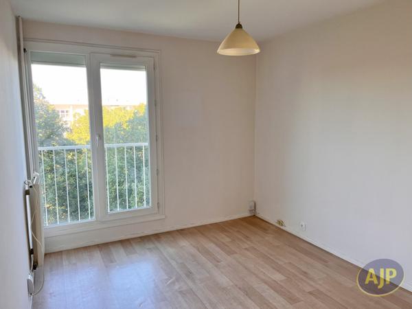 Location appartement Saintes : 745 € - AJP Immobilier Saintes