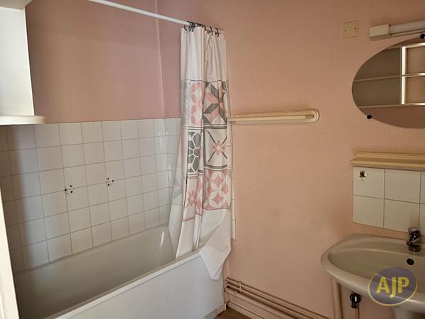 Location appartement Saintes : 745 € - AJP Immobilier Saintes