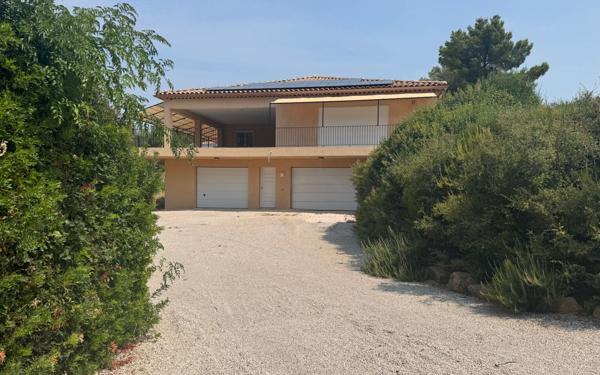 Maison à vendre    4 pièces •  La Cadière-d'Azur