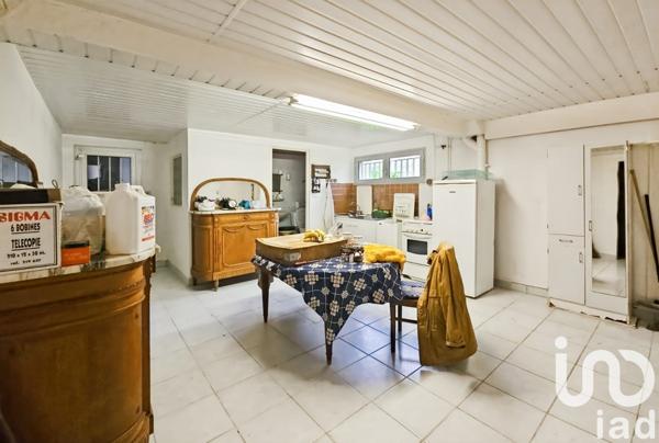 Maison 7 pièces de 140 m² à Vairé (85150)