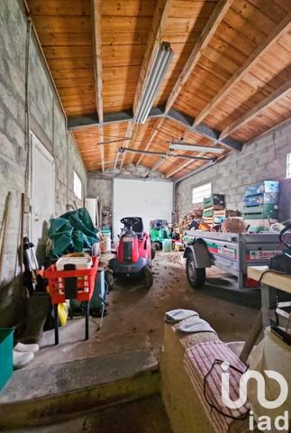 Maison 7 pièces de 140 m² à Vairé (85150)