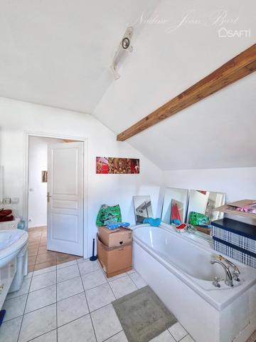 Maison de 128m2 hab avec piscine et jacuzzi