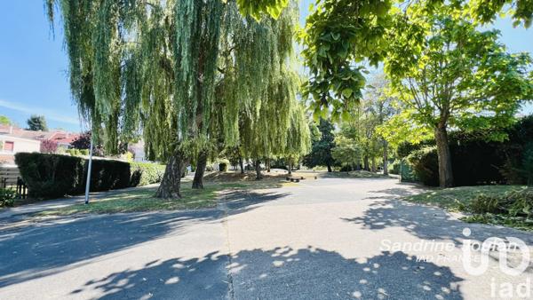 Apartment for sale 5 rooms 90 m² Saulx-les-Chartreux