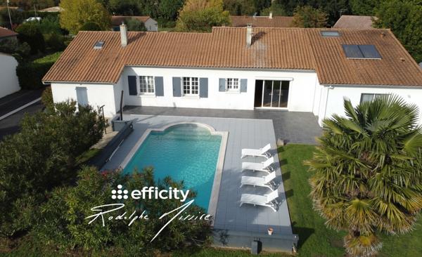 Maison 8 pièces - 220 m²