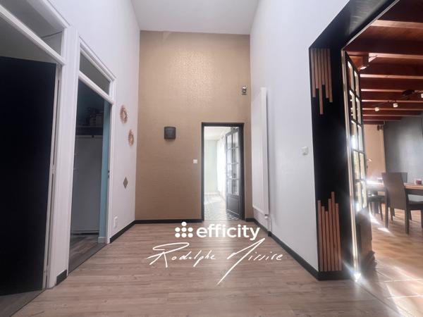 Maison 8 pièces - 220 m²