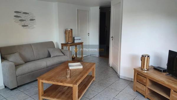 Location                                                      Appartement
                        
                     2 pièces                      41 m2                     à Les Issambres