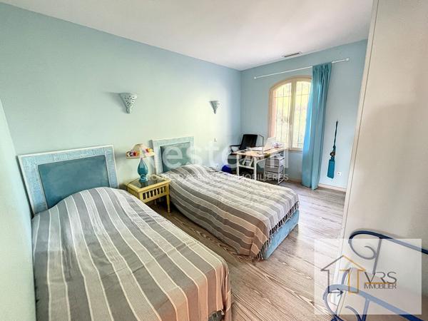 RARE - BELLE VILLA T5 AVEC PISCINE ET GRAND GARAGE