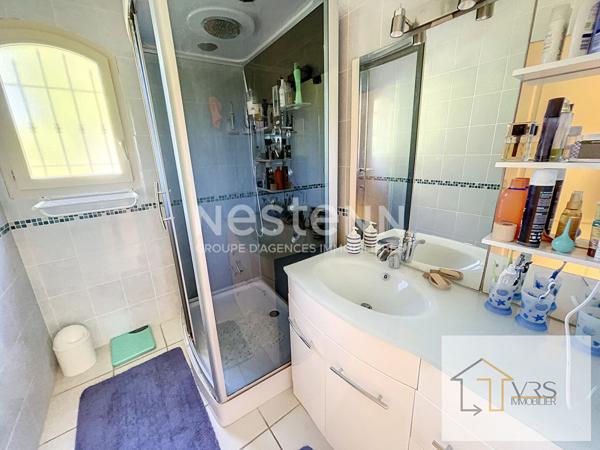 RARE - BELLE VILLA T5 AVEC PISCINE ET GRAND GARAGE