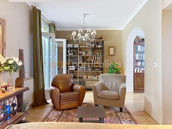 Vente
                Maison125 m² - 5 Pièces -
                    BIARRITZ (64200)