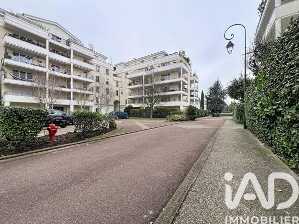 Location appartement 3 pièces 73 m² Rueil-Malmaison