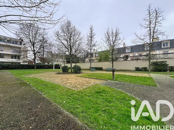 Location appartement 3 pièces 73 m² Rueil-Malmaison