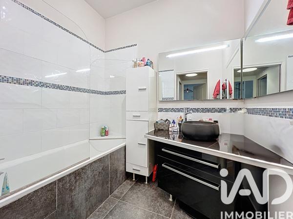 Location appartement 3 pièces 73 m² Rueil-Malmaison