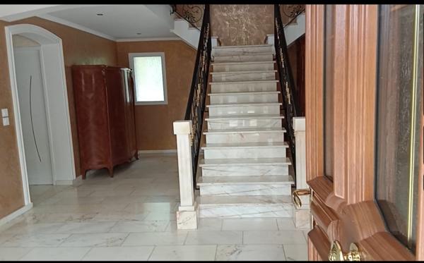 Maison spacieuse et moderne au charme de l'ancien