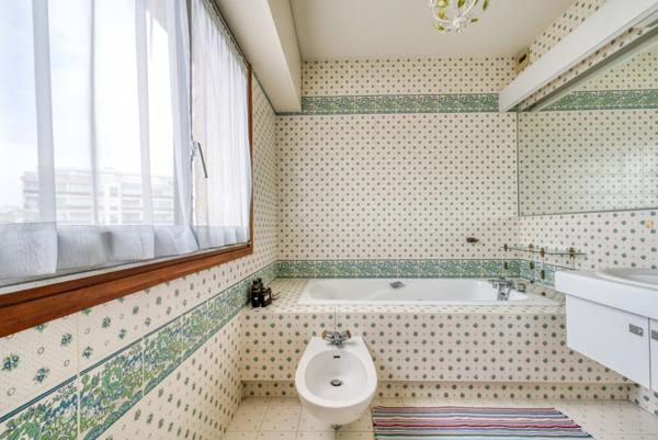 APPARTEMENT D’EXCEPTION DE 230 M² À DEUX PAS DU CENTRE-VILLE DE ROYAN AVEC GRANDE TERRASSE ET VUE ME