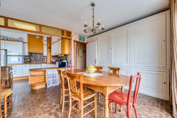 APPARTEMENT D’EXCEPTION DE 230 M² À DEUX PAS DU CENTRE-VILLE DE ROYAN AVEC GRANDE TERRASSE ET VUE ME