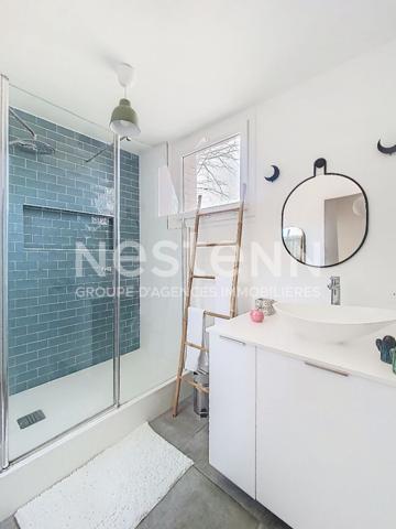 A VENDRE .Appartement Montigny Le Bretonneux 3 pièces cave et parking.