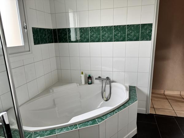 Locminé (56500) EXCLUSIVITE A LOCMINE.......PROCHE DE TOUTES COMMODITES, COMMERCES, ECOLES, BUS.