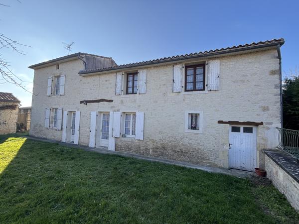 Marcillac-Lanville (16140) MAISON 4 PIECES 111 M2 LANVILLE
