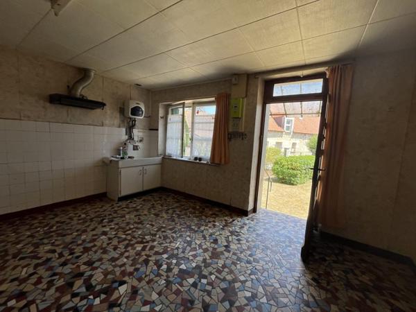 Maison à vendre |  Saint-Jean-Saint-Germain |  2 pièces | 57 m²