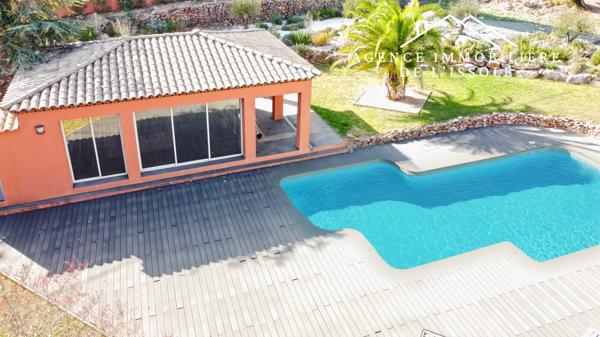 Garéoult (83136) Propriété 225m², 4 chambres, piscine, pool house, double garage, 3000m² de terrain